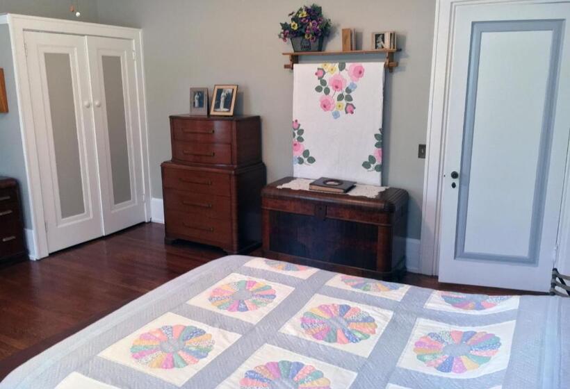 غرفة قياسية سرير كينج, The Parsonage Inn B&b