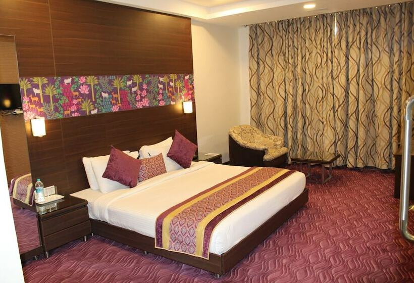 Люкс Повышенной Комфортности, Brilliant Hotel & Convention Center