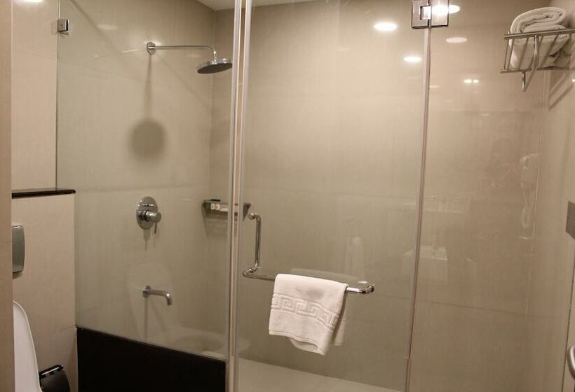 Люкс Повышенной Комфортности, Brilliant Hotel & Convention Center