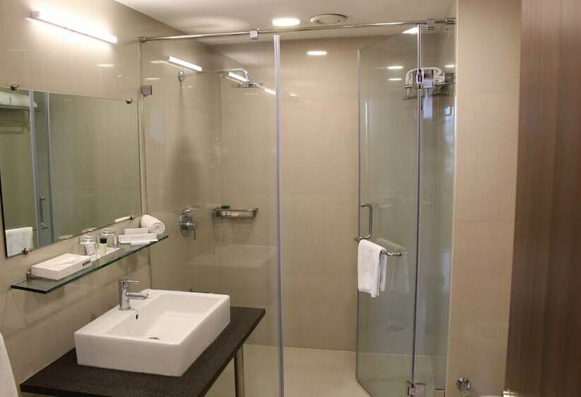 Люкс Повышенной Комфортности, Brilliant Hotel & Convention Center