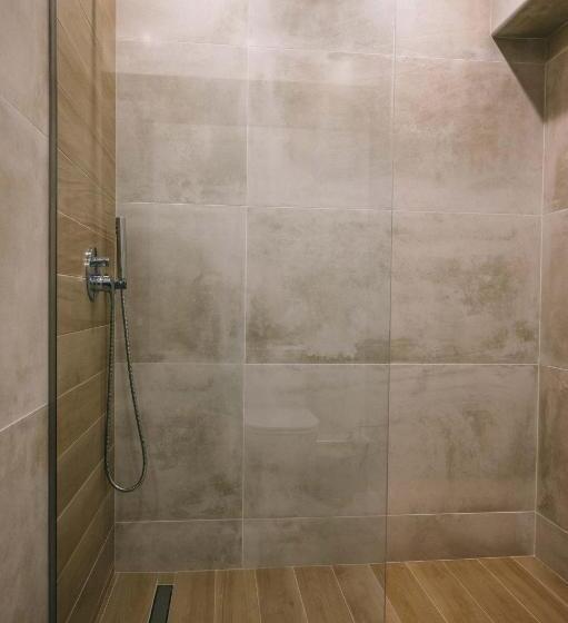 جناح جونيور ديلوكس, Hermes