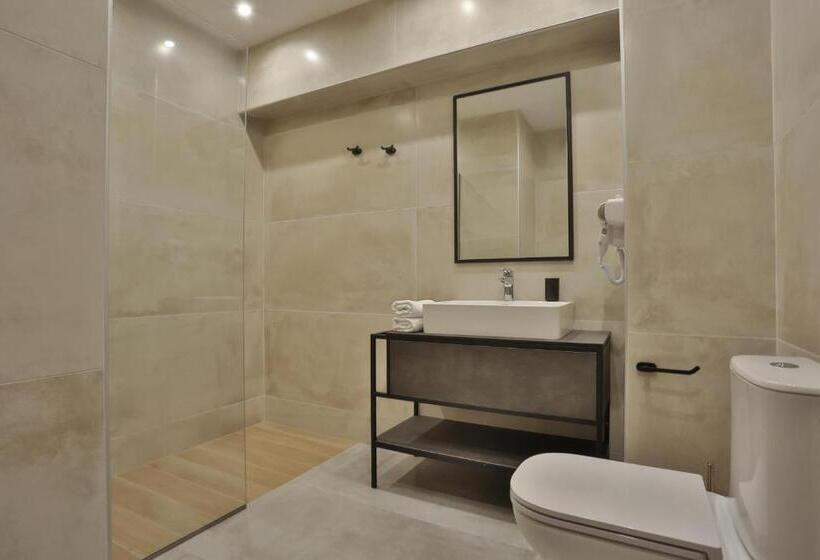 غرفة ديلوكس ثلاثية, Hermes