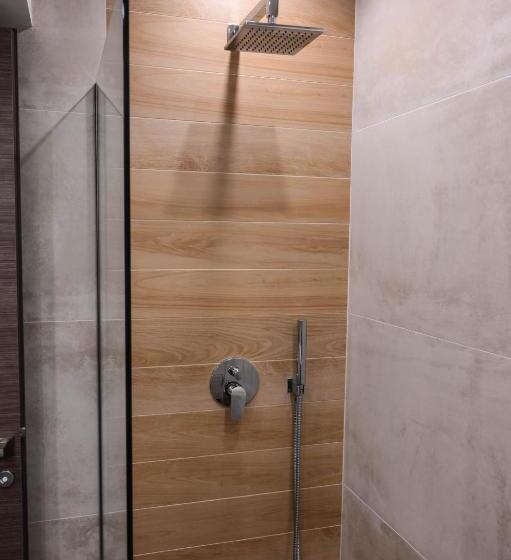 غرفة ديلوكس, Hermes