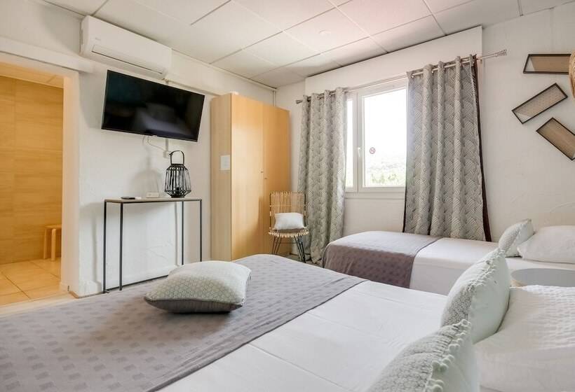 标准三人间, Le Provence