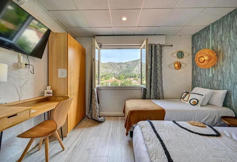 标准三人间, Le Provence