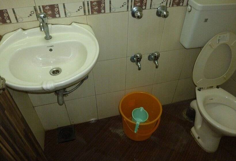 غرفة ديلوكس, Orient Palace