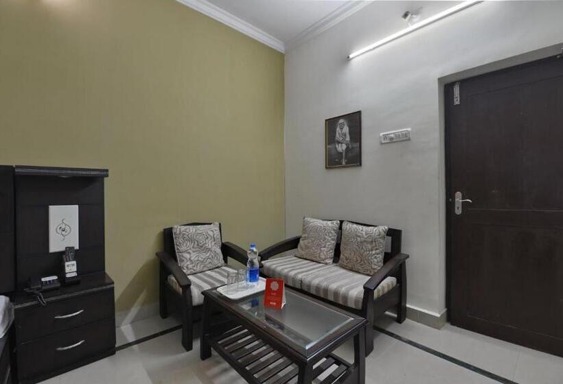 اتاق کلاسیک سه تخته, Super Hotel O Sai Leela