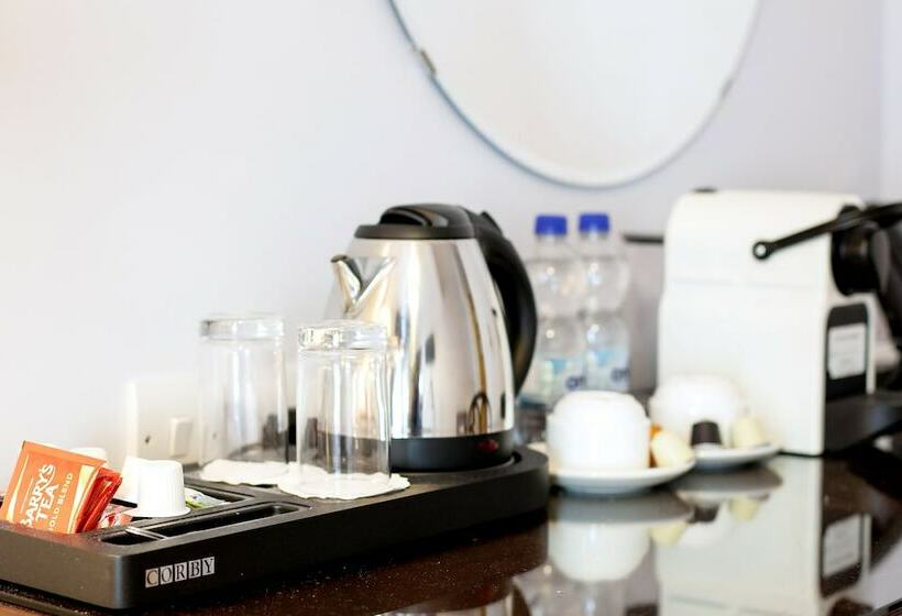 家庭间, The Sweeney