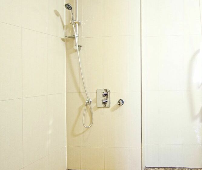 家庭间, The Sweeney