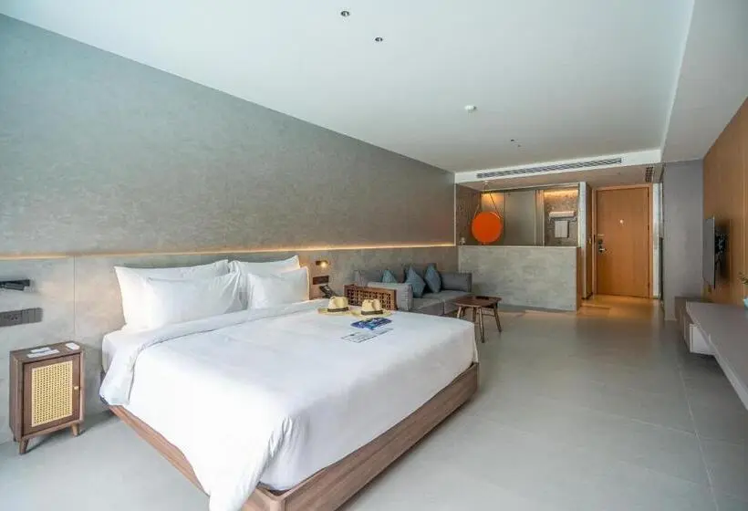 オーシャンビューのデラックストリプルルーム, Kora Beach Resort Phuket