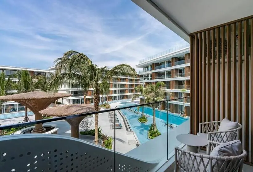 プールビュースタンダードステューディオ, Kora Beach Resort Phuket