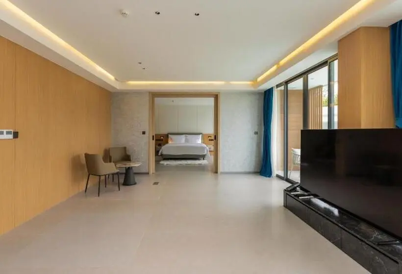 キングサイズベッドのスイートルーム, Kora Beach Resort Phuket