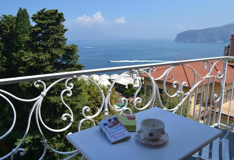 1침실 테라스 아파트 바다 전망, Al Centro Suites