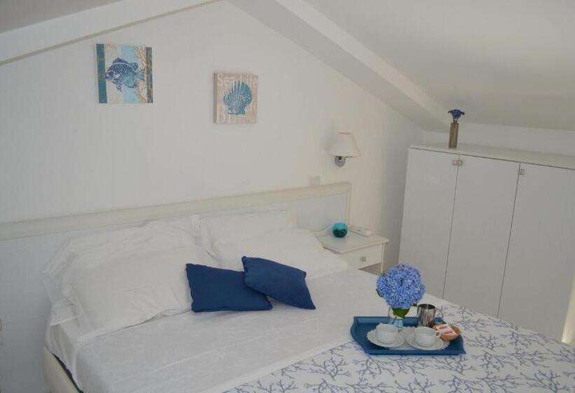 침실1개 아파트 발코니 바다 전망, Al Centro Suites