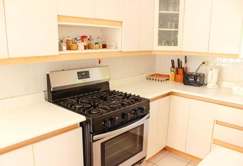 اتاق استاندارد با تخت دوبل و چشمانداز دریا, All Nations Guest House