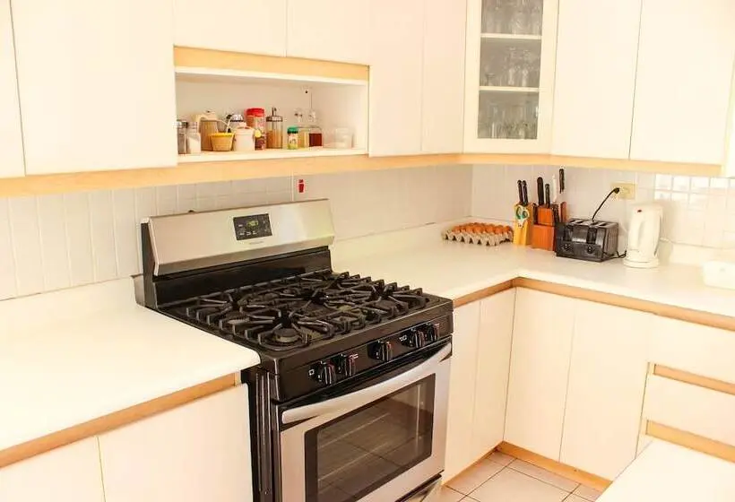 اتاق استاندارد با تخت دوبل و چشم‌انداز دریا, All Nations Guest House