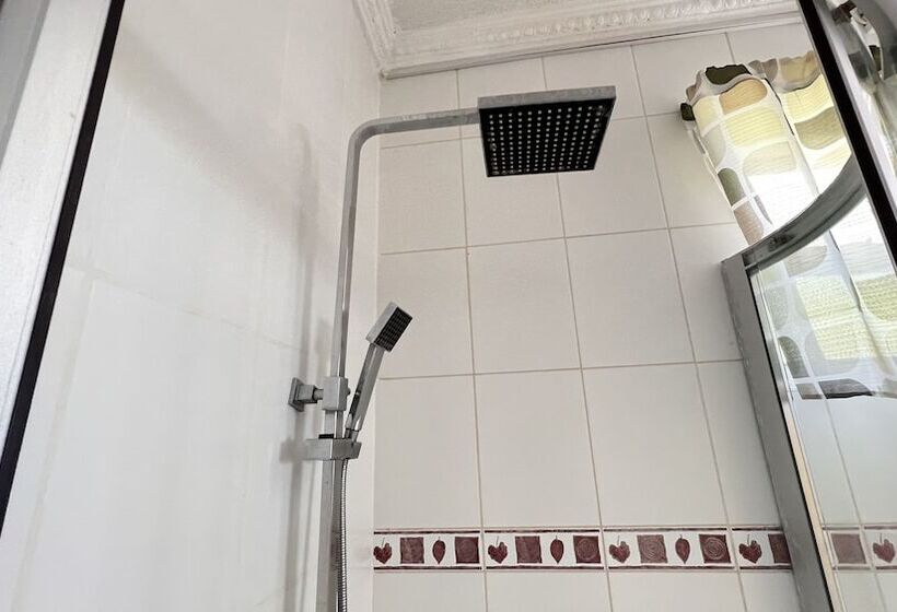 اتاق استاندارد با تخت دوبل و چشمانداز دریا, All Nations Guest House