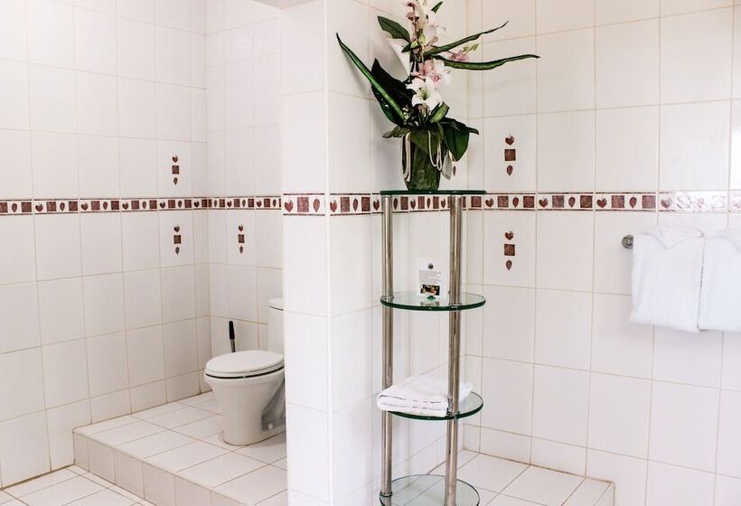 اتاق استاندارد با تخت دوبل و چشمانداز دریا, All Nations Guest House