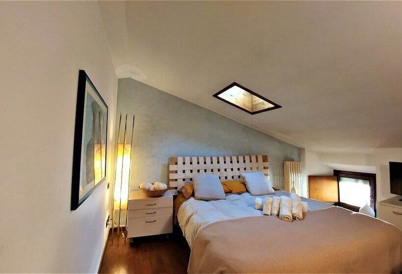 اتاق استاندارد با سرویس بهداشتی مشترک, Dreaming Arena Rooms