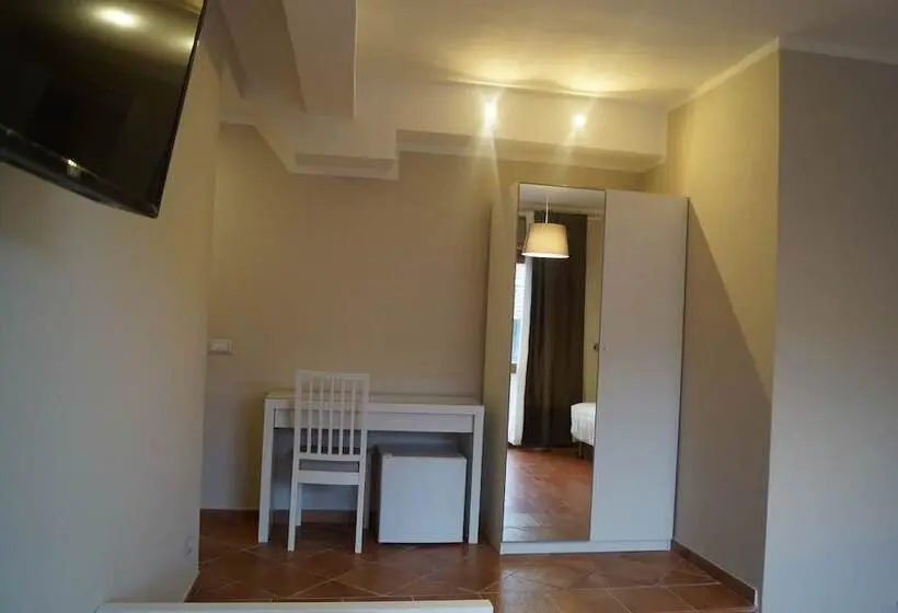 اتاق استاندارد سه نفره, Gialel Pisa