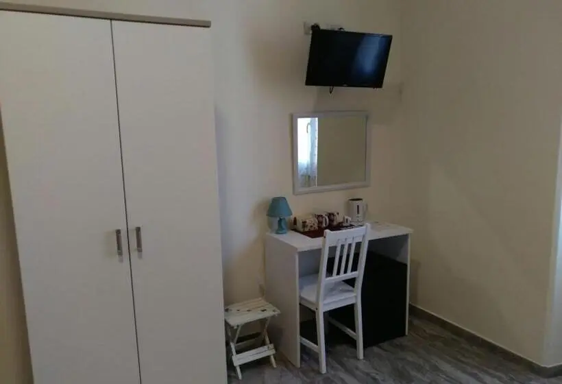 اتاق استاندارد سه نفره, La Branda Brin Guest House