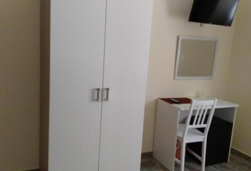 اتاق استاندارد سه نفره, La Branda Brin Guest House