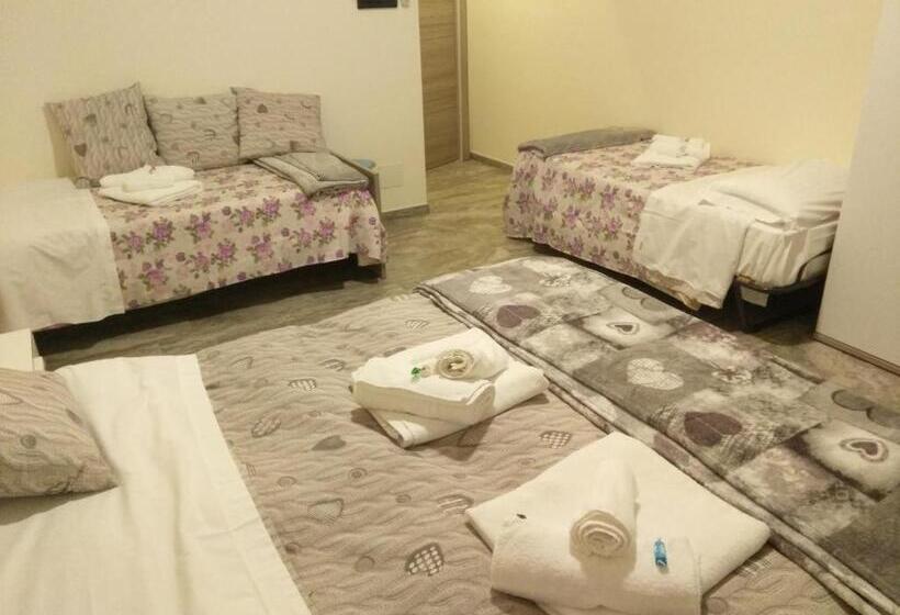 اتاق استاندارد چهار تخته, La Branda Brin Guest House