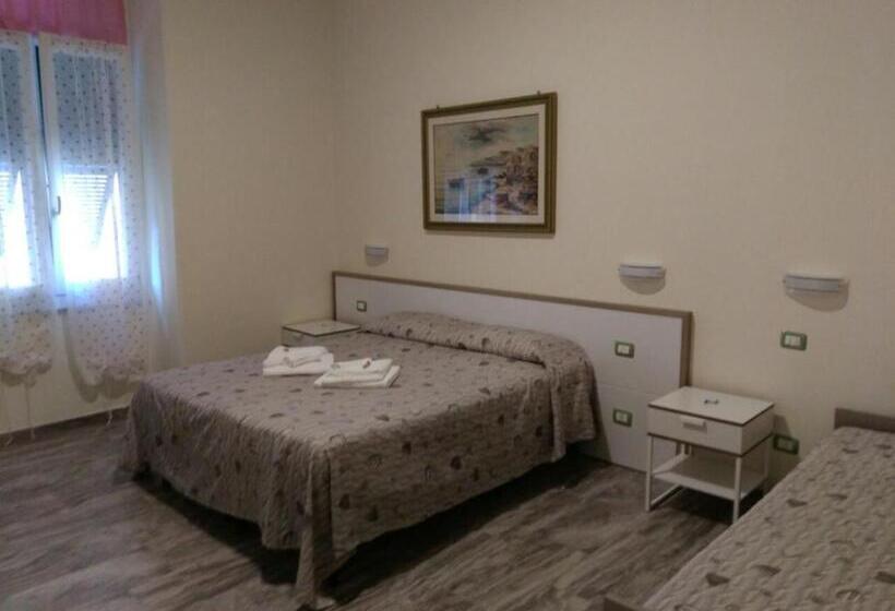 غرفة قياسية ثلاثية, La Branda Brin Guest House