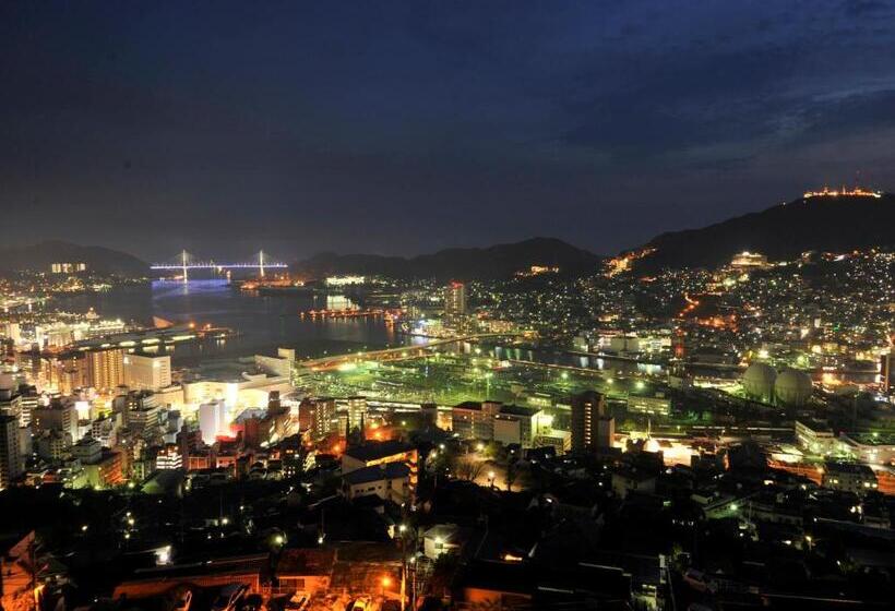 غرفة قياسية مطلة على المدينة, Nagasaki Nisshokan