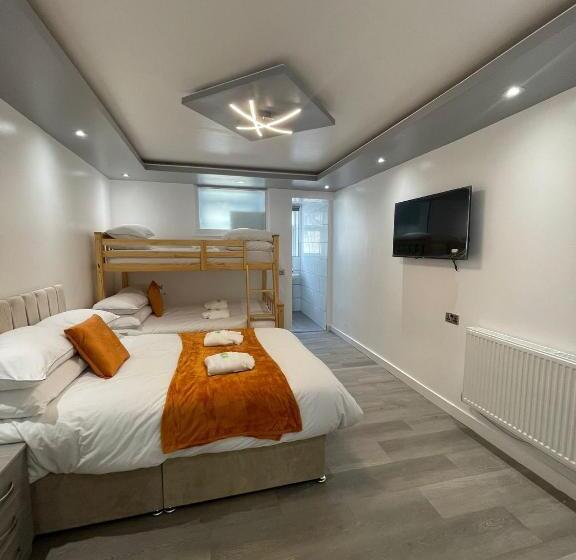 חדר משפחתי, Araan House Hotel Families And Couples Only