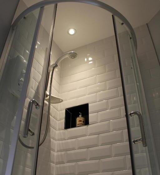 기본룸, Brantfell House