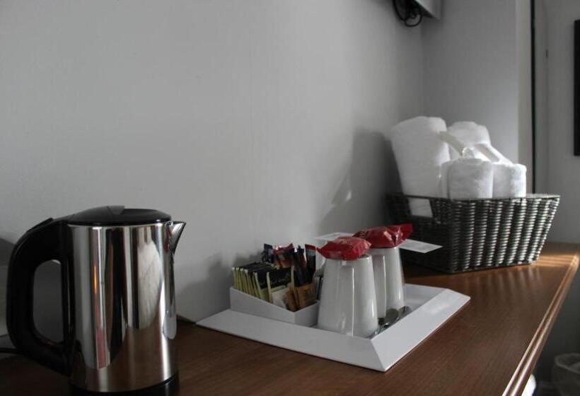 기본룸, Brantfell House