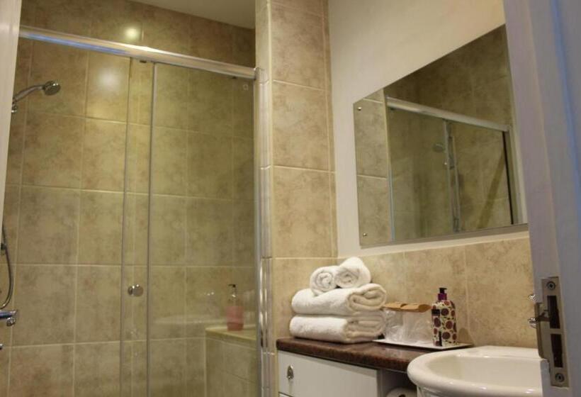 스탠다드 룸, Brantfell House