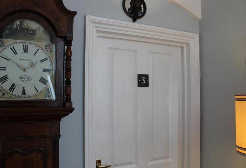 스탠다드 룸, Brantfell House