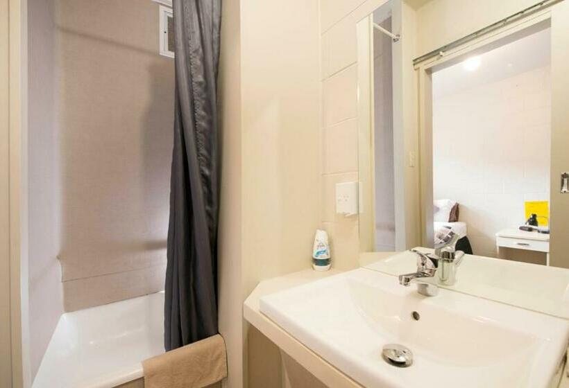 חדר סטנדרט, Bridge Backpackers