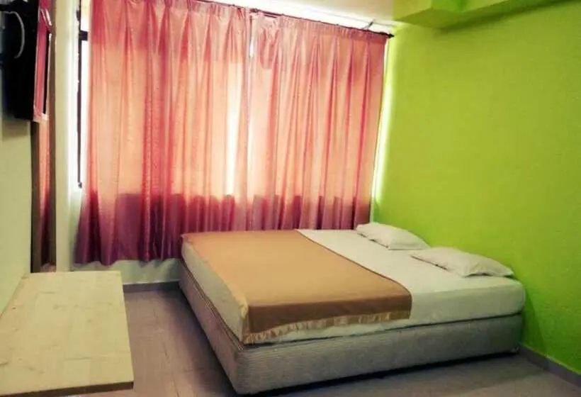 デラックスルーム, F