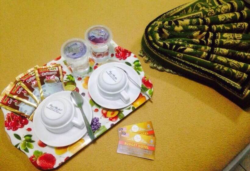 غرفة قياسية فردية حمام مشترك, F