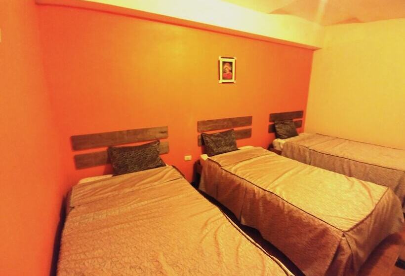 Номер Стандарт Трехместный, Hostal Hatun Wasi