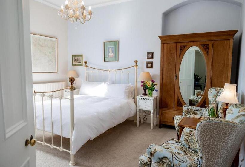 חדר סטנדרט, Newgate House