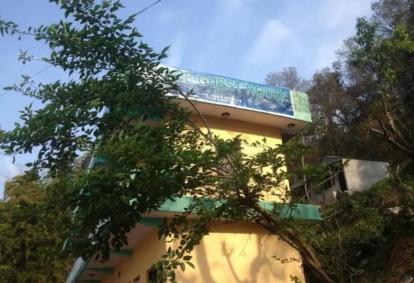 اتاق استاندارد یک نفره, Peace Guest House