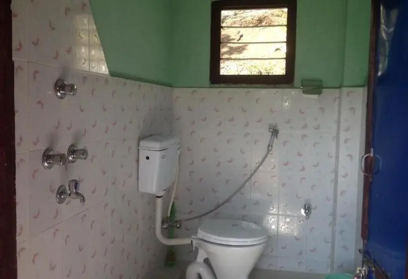 اتاق اکونومی, Peace Guest House