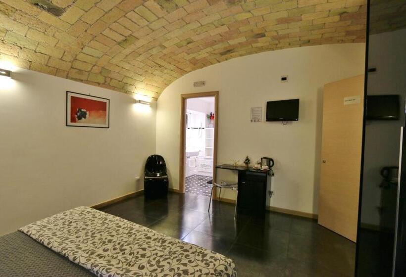 סוויטה, Residenza Adriana