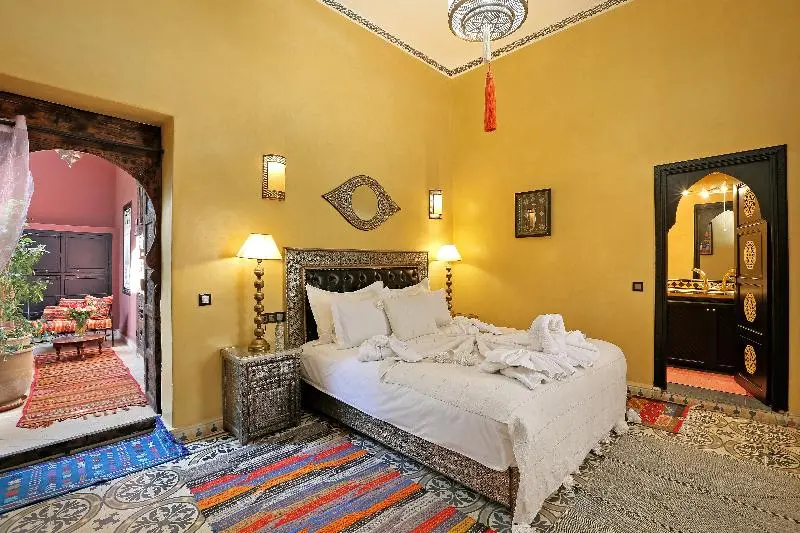 اتاق لوکس, Riad Luzia