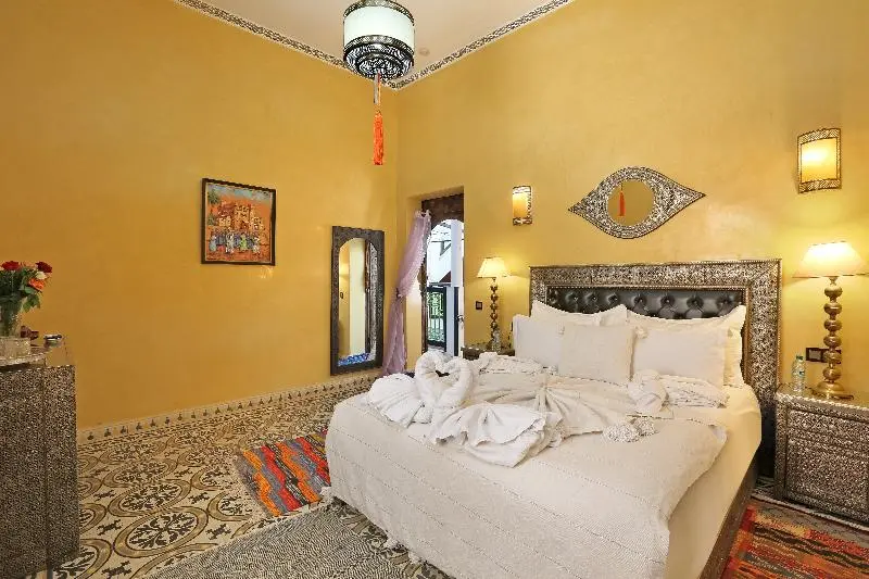 اتاق لوکس, Riad Luzia