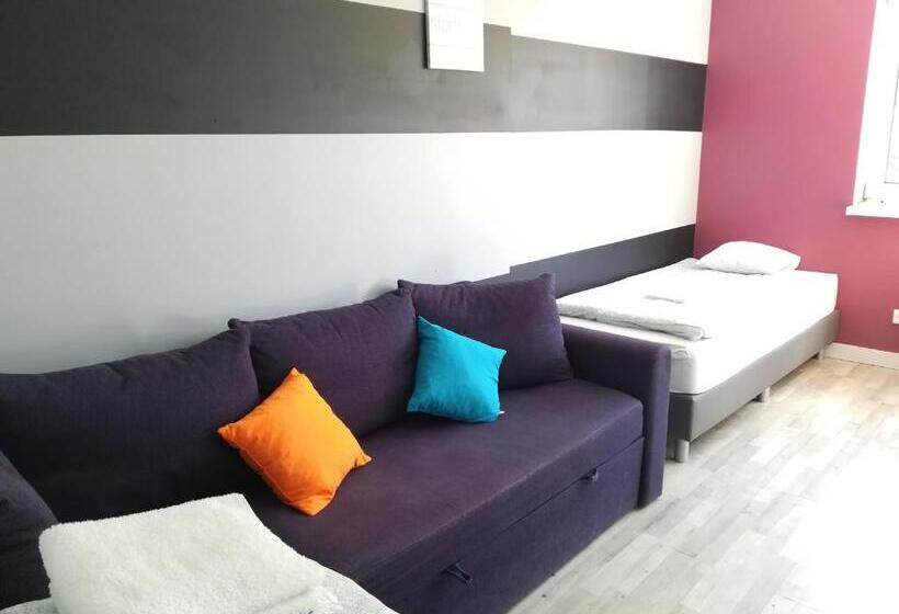 اتاق استاندارد چهار تخته, Tetris Sopot