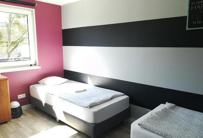 اتاق استاندارد چهار تخته, Tetris Sopot