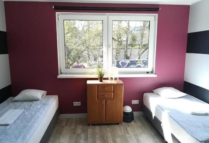 اتاق استاندارد چهار تخته, Tetris Sopot