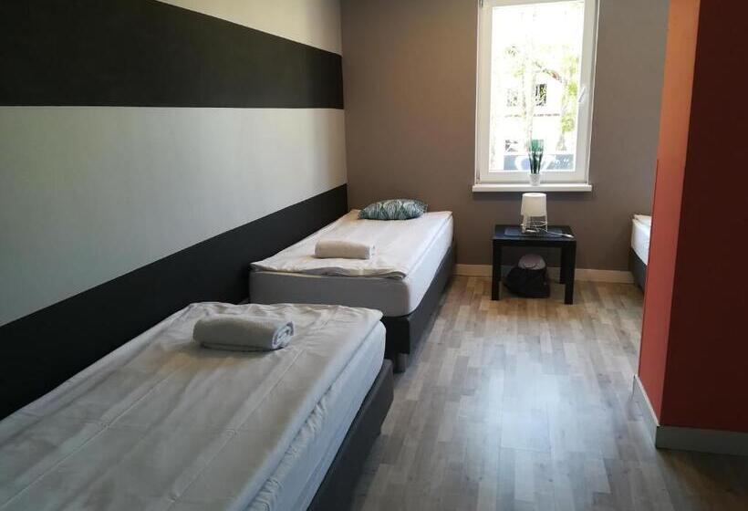 اتاق استاندارد چهار تخته, Tetris Sopot