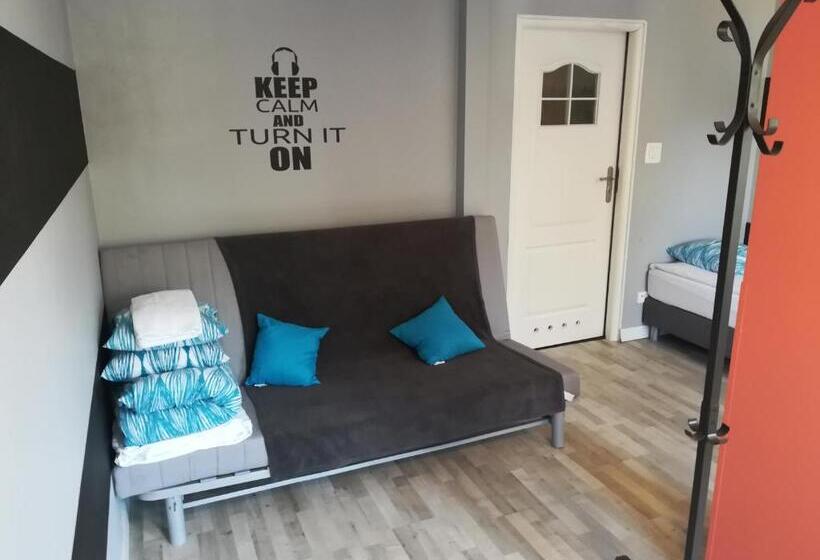 اتاق استاندارد چهار تخته, Tetris Sopot