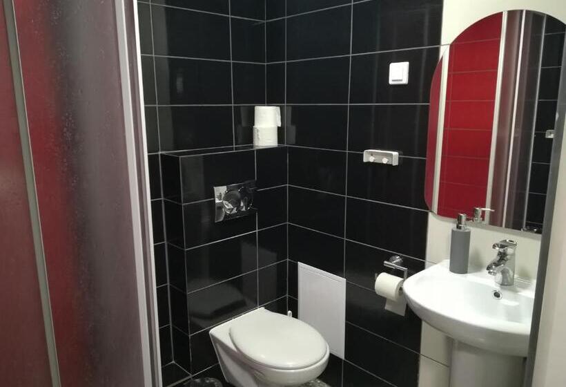 اتاق استاندارد چهار تخته, Tetris Sopot